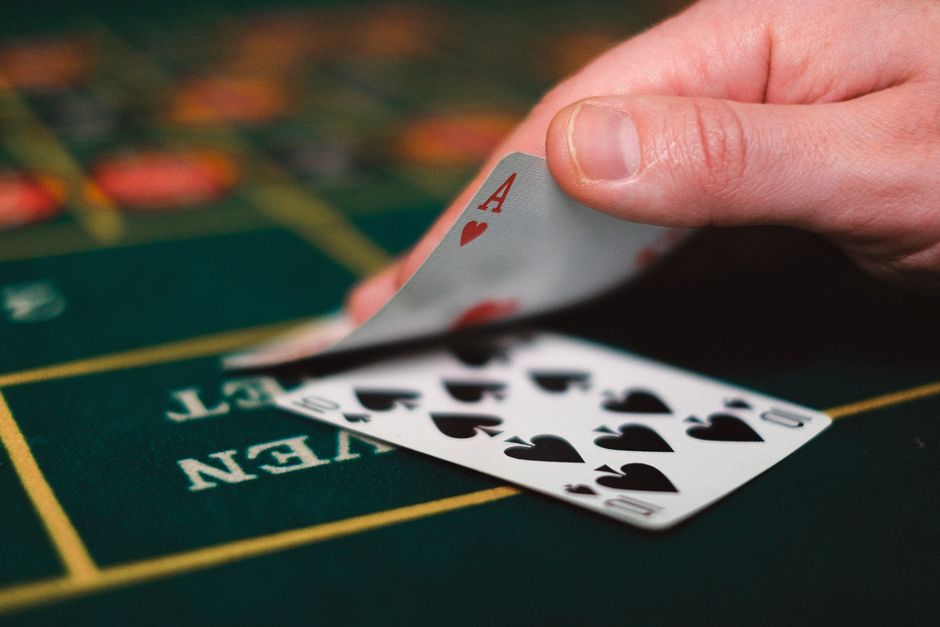 The Real Math Behind Slots, Poker, and Sports Betting